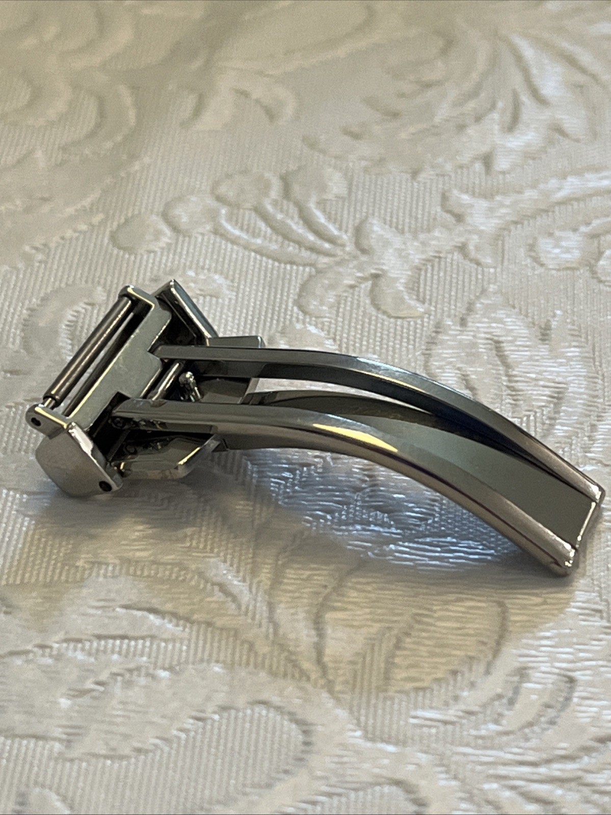 TIFFANY & CO. 10MM STAINLESS STEEL ATLAS WATCH DEPLOYEMENT (WATCH PARTS)