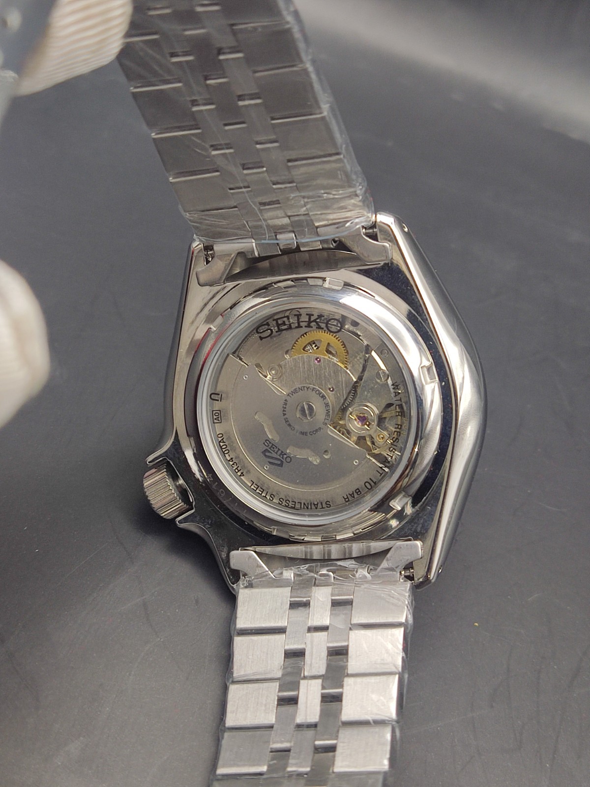 Vintage Refurbished Seiko Stainless Steel Automatic Gray Dial Men’s Wrist Watch