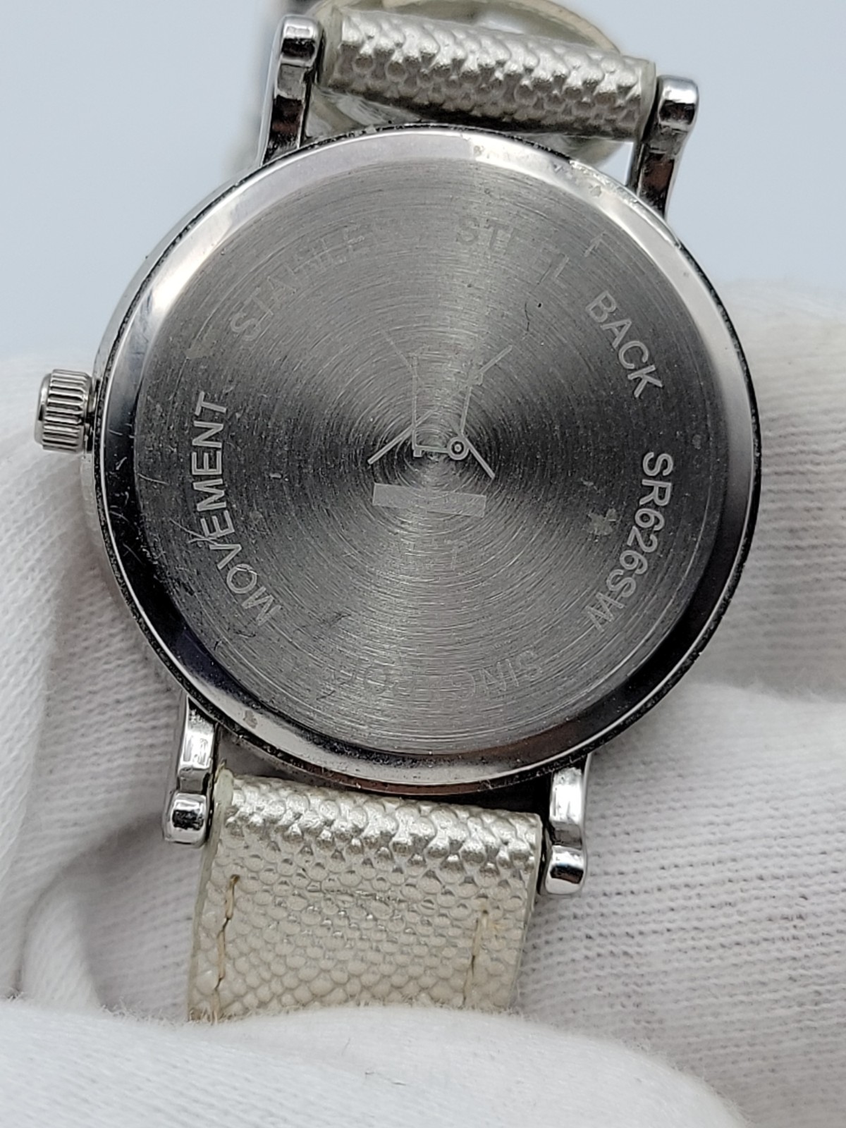 Women Quartz Watch 30mm Cross Dial Silver Synthetic Leather Band 5.76″-7.5″,Runs