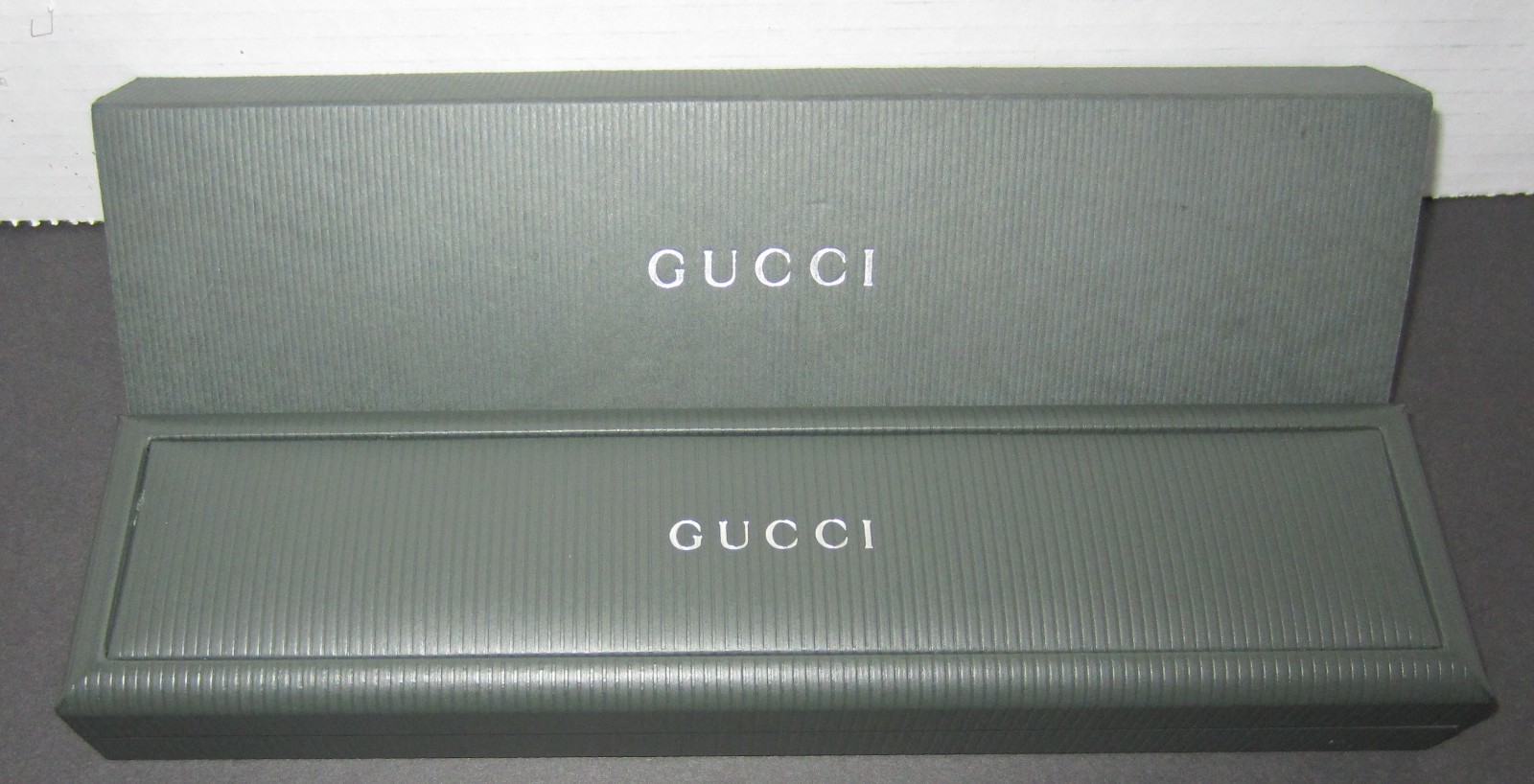 Gucci 700 L – 18K 750 Solid Gold Case Ladies Quartz Watch in Box – Pristine Cond