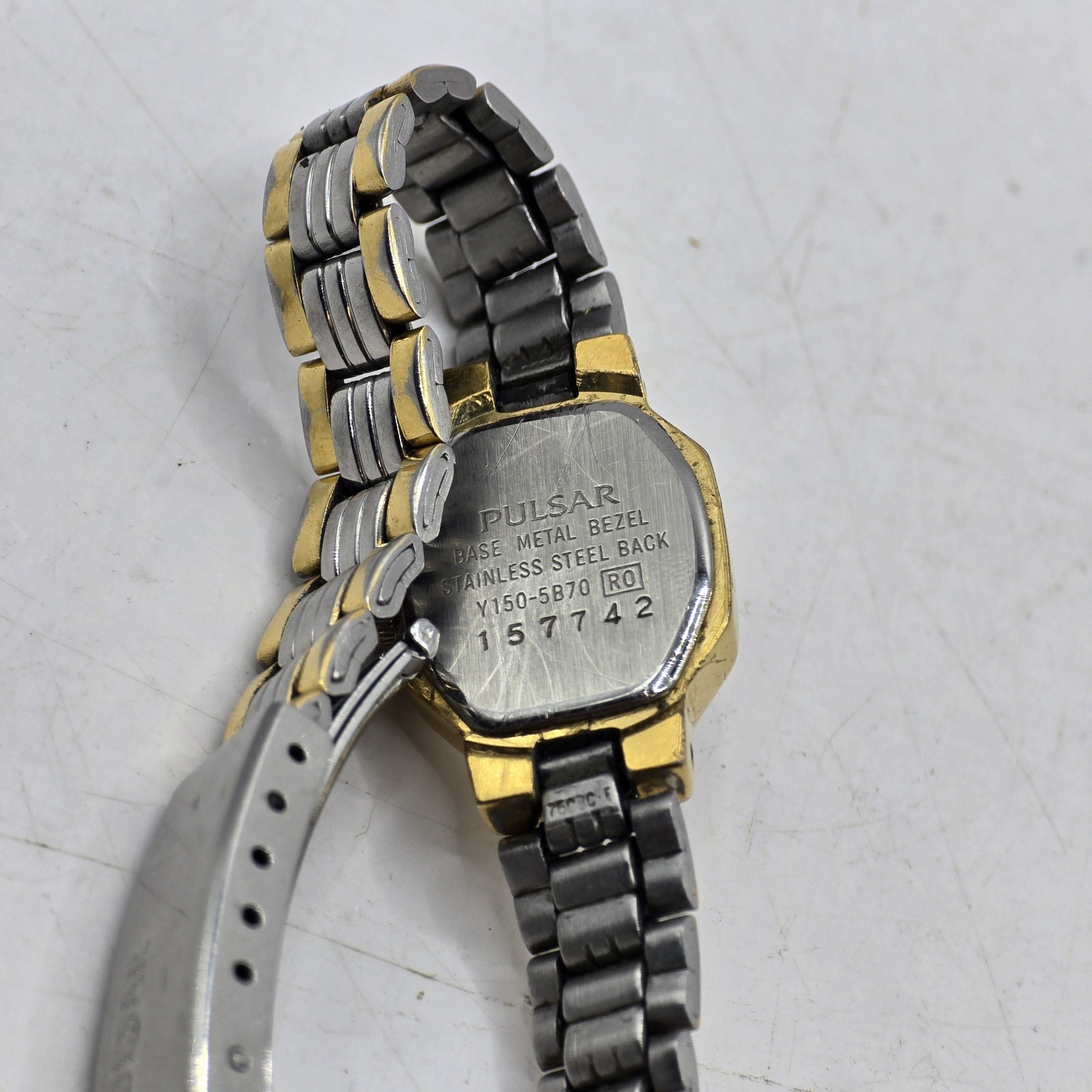 Vintage Pulsar Women Watch 16mm Two Tone Stainless Steel Bracelet Y150-5B70