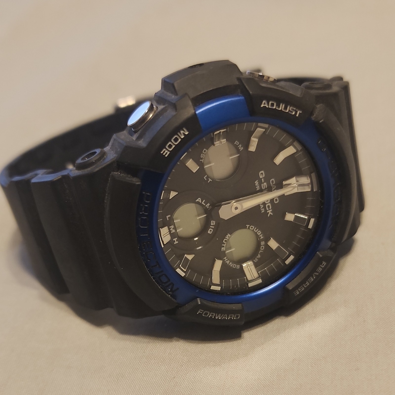 Casio G-SHOCK Tough Solar Analog-Digital 200m Black/Box not included