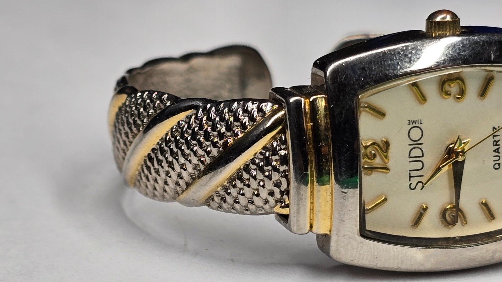 STUDIO Time STD950T Cuff Bracelet Quartz Analog Women’s Watch Sz. 6″ New Battery