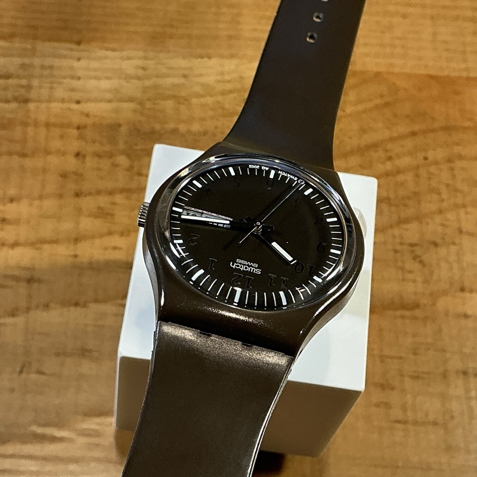 ALMOST BLACK – DAY / DATE – CLASSIC – DARK BROWN [ 34mm ]