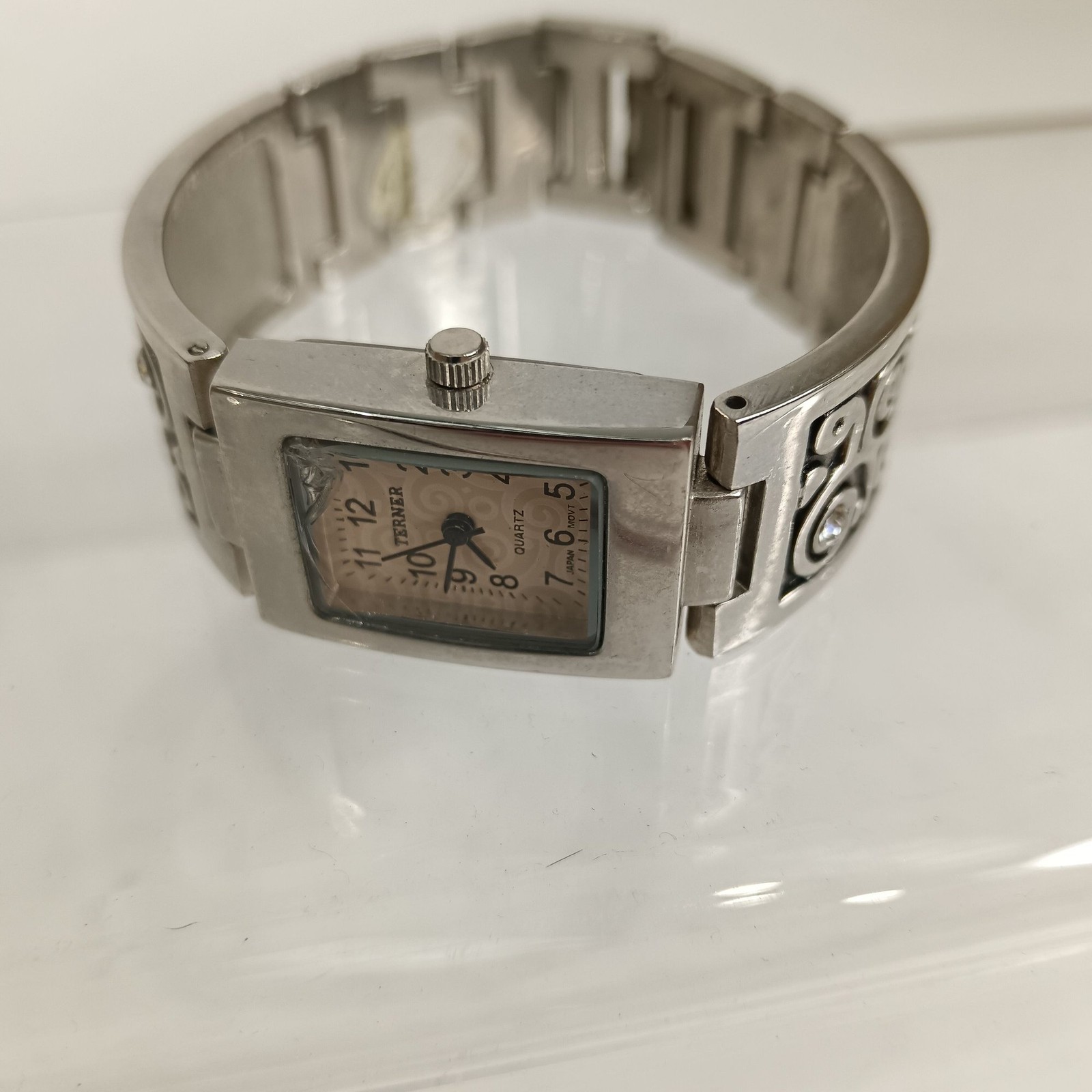 Terner Quartz Wristwatch Stainless Steel Damaged Face Spares and RepairsPreloved