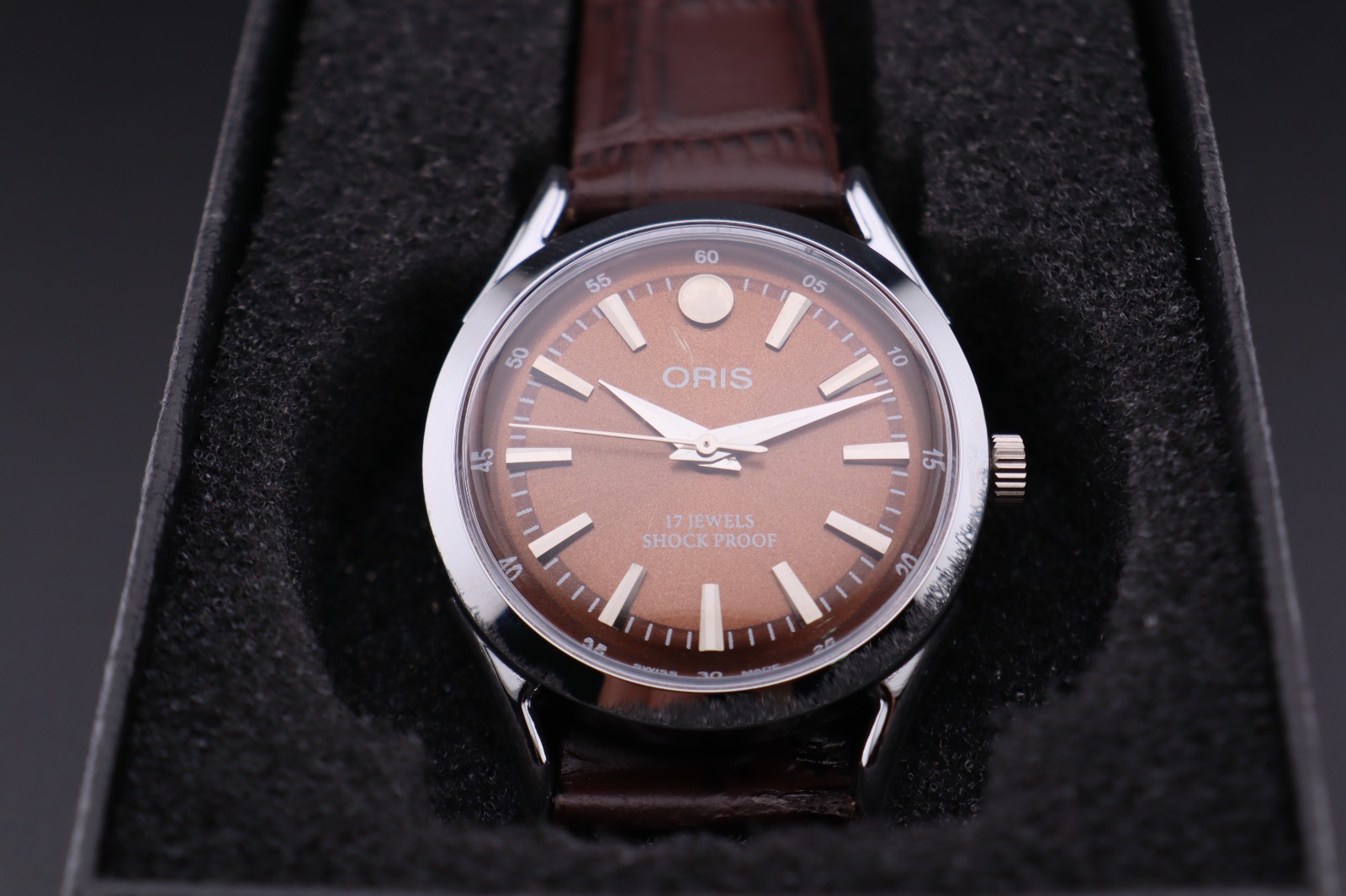 Oris Vintage Hand Winding Mechanical 17 Jewels Men’s Wrist Watch – Swiss Made