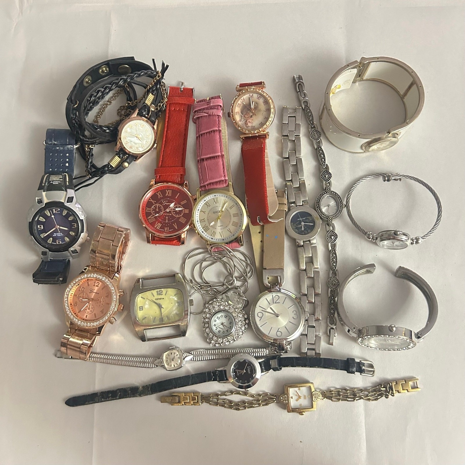 Assorted Watches Used Not Working For Parts Or Pieces lot 14