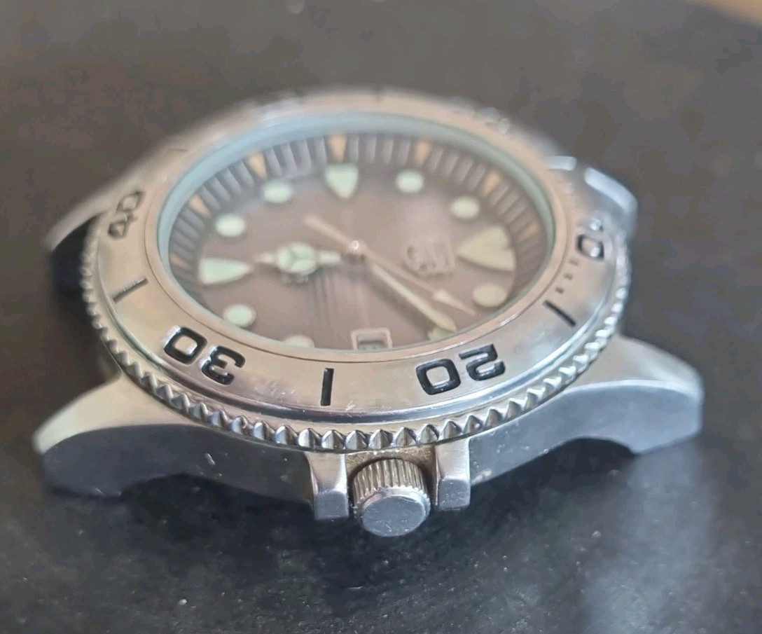 Elgin Dive Style Watch FQ026-007 7W71 Missing Band In Working Condition.