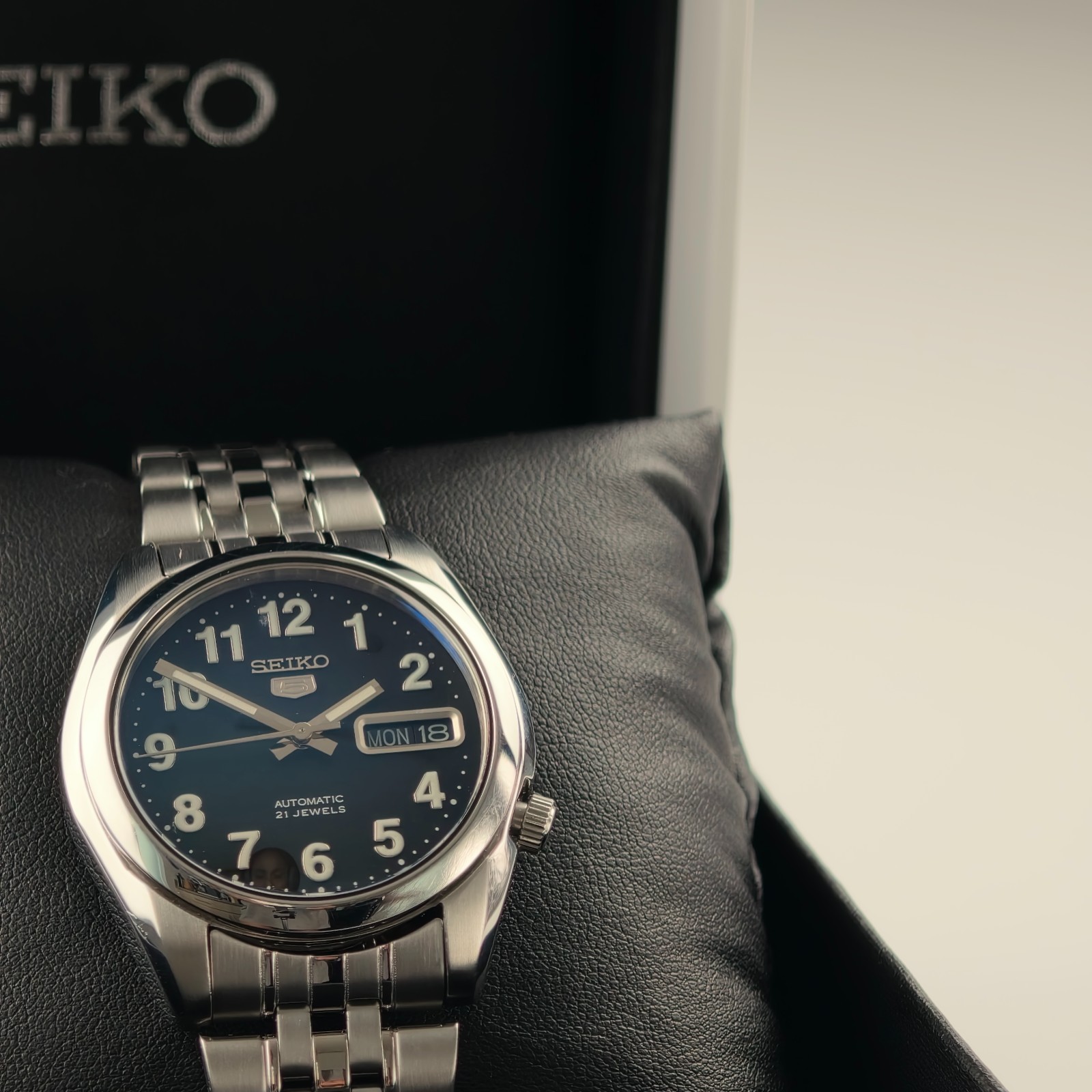 Seiko 5 SNK381K1 7S26-0090 Automatic Blue Dial Men’s Watch – Mint Full Set Box