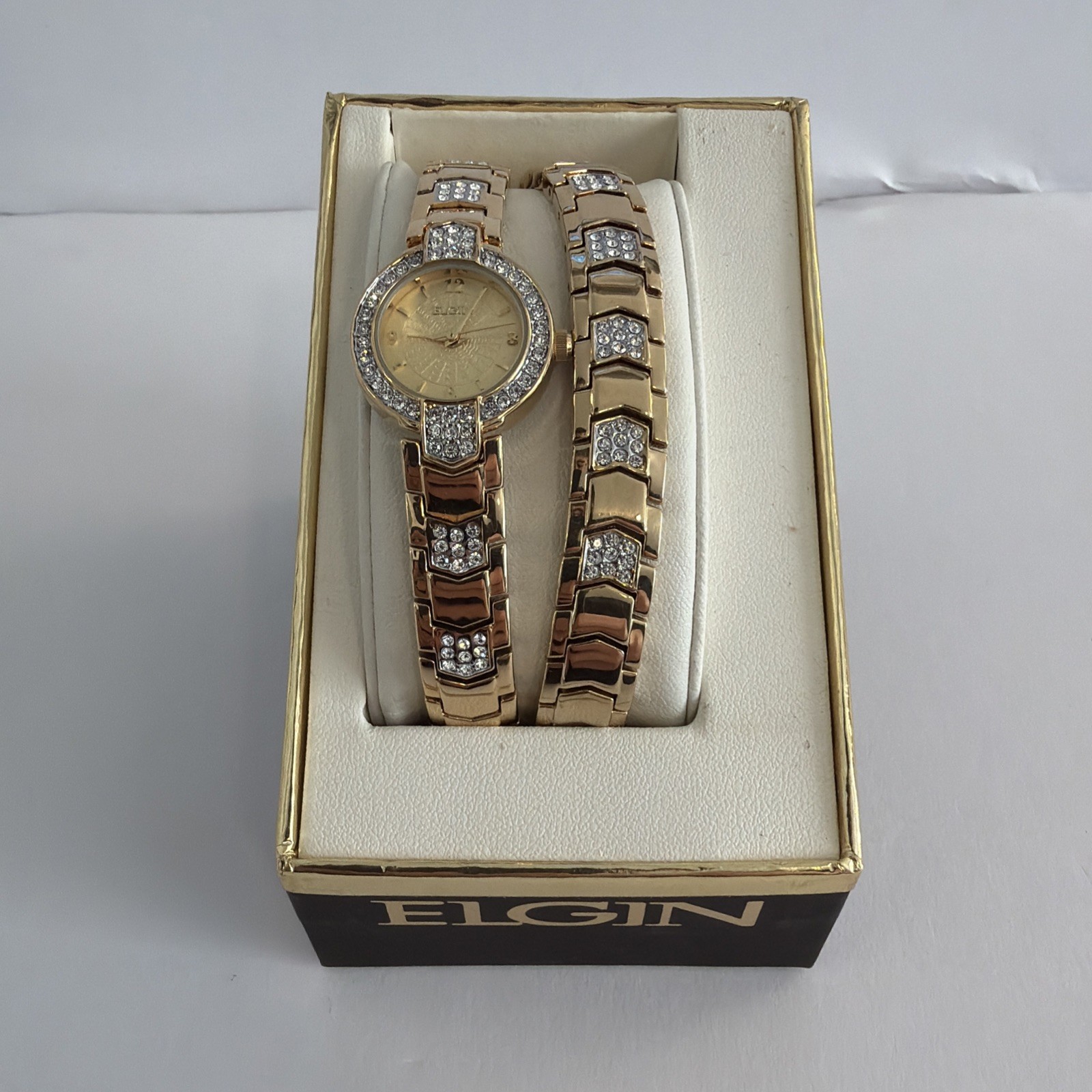 Elgin EG17010ST Adult Woman’s Analog Watch Set with Arrow Link Design in Gold