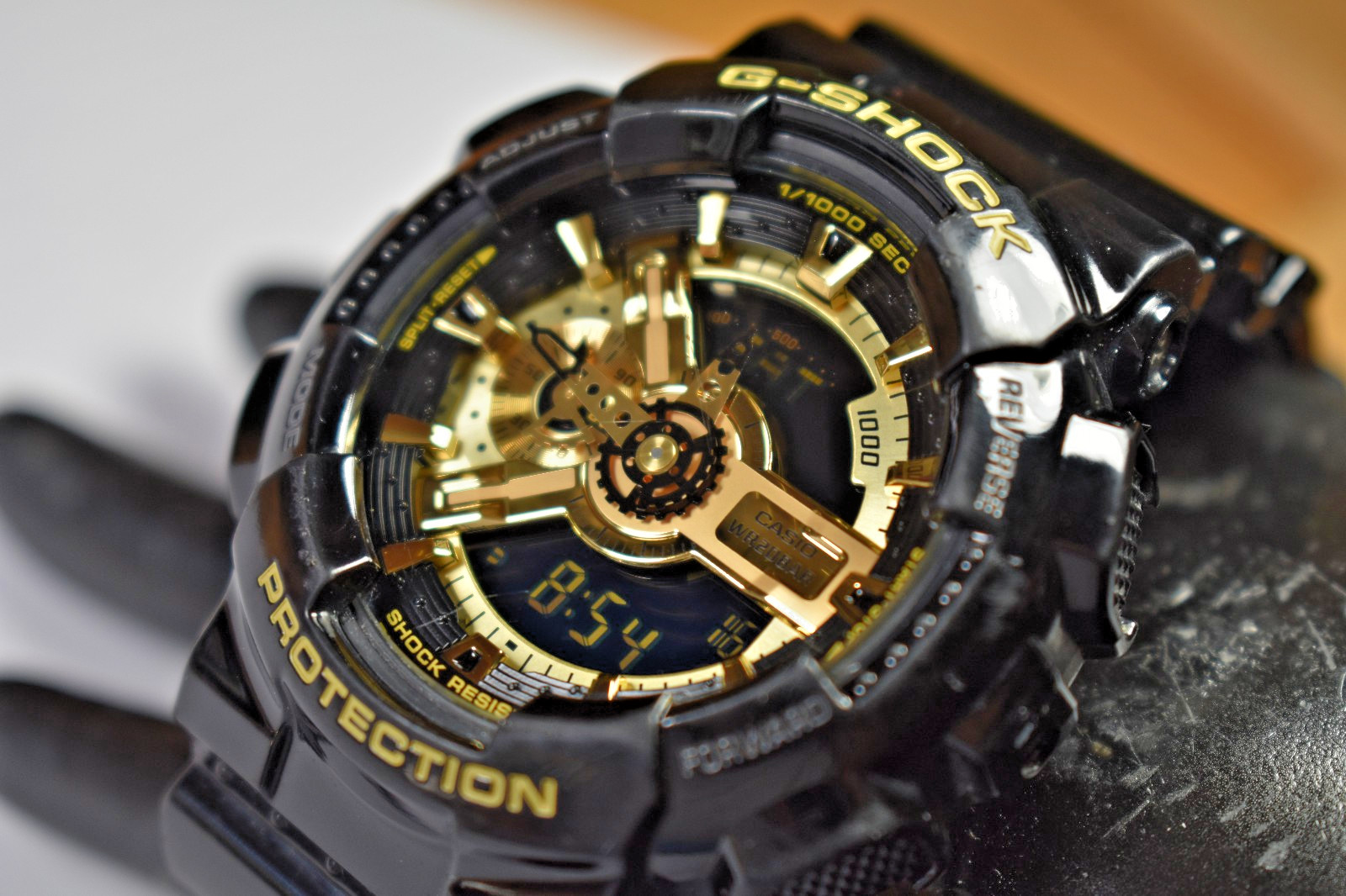 Casio G-SHOCK GA-110GB (5146) Men’s Black/Gold Ana/Digi Watch NEW BATTERY!