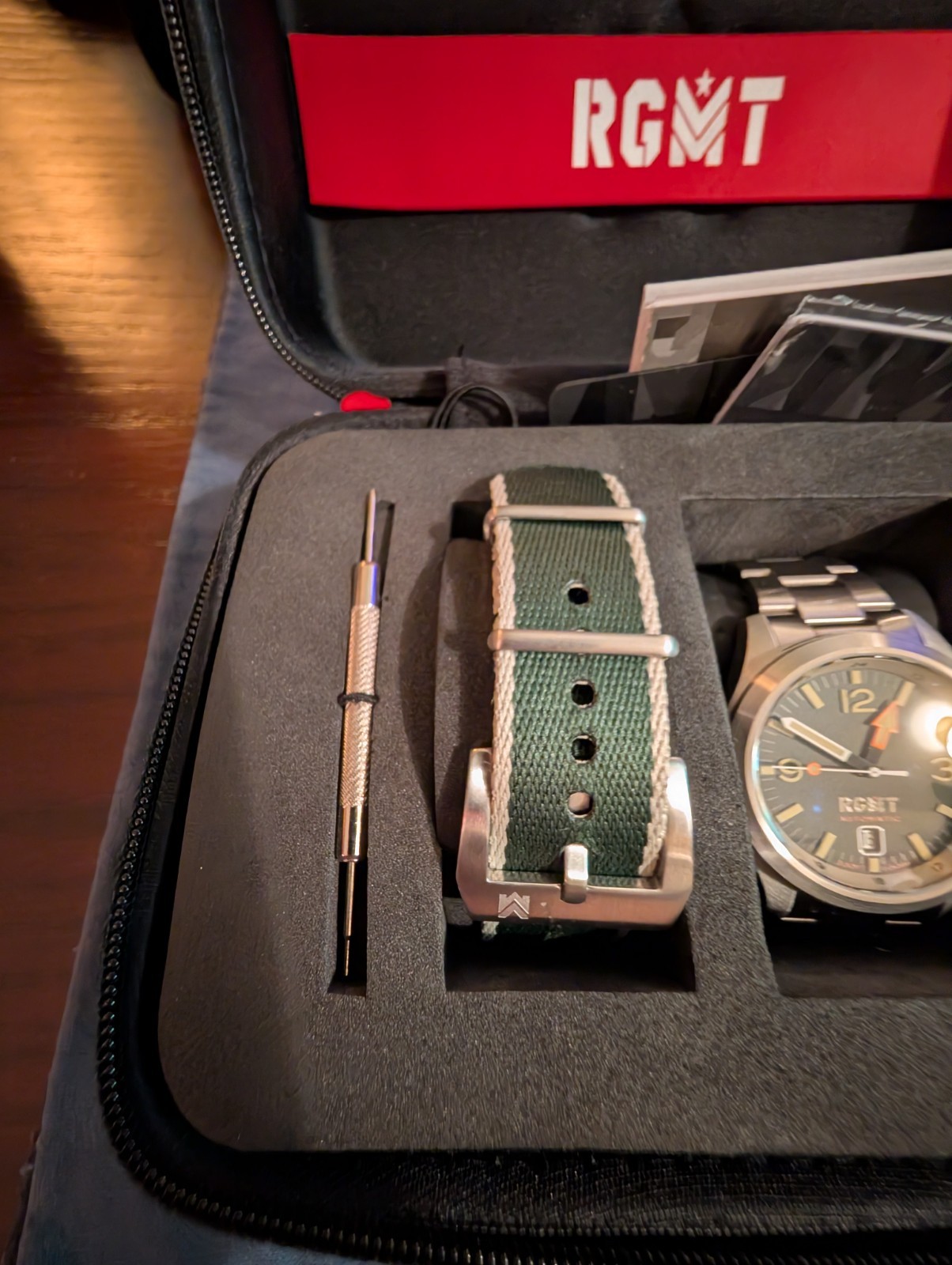 RGMT: LOCUST – AUTOMATIC WATCH AND TORCH SET_ HUNTER GREEN_SKU: RG-8051