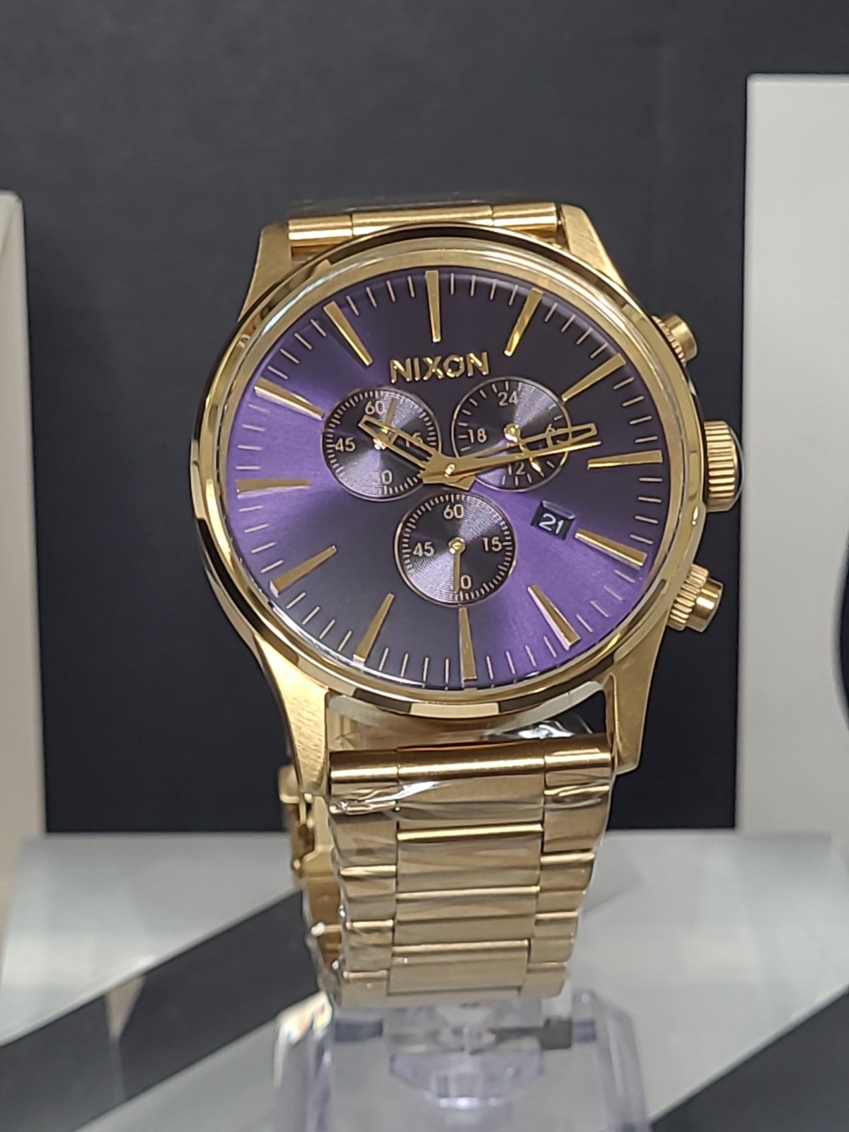 Nixon Sentry Chrono Gold/ Blue Sunray Watch A386-1922 Stainless Steel 42mm Dial