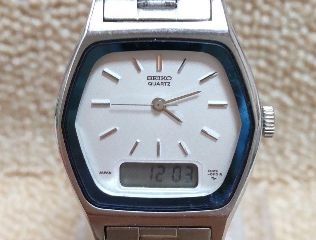 Seiko Quartz Digital Analog Watch Womens Blue Dial 25mm wrist 15cm/5.9in
