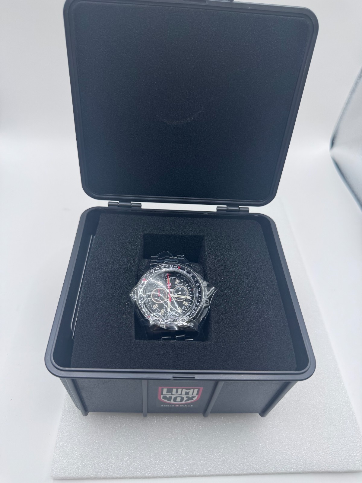 NEW Luminox F-22 Raptor Black Titanium Men’s Quartz Watch XA.9272