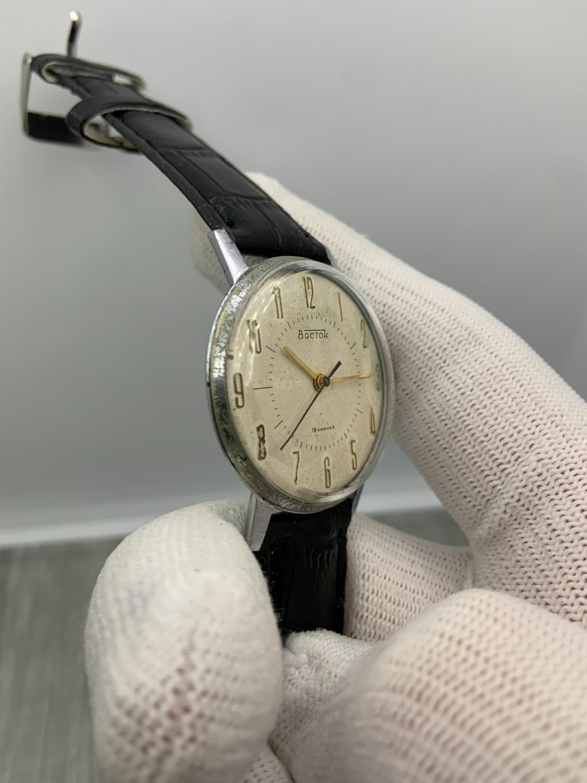 Vintage Soviet Men’s Watch Wostok CCCP Vostok 2209 Mechanical Wristwatch USSR