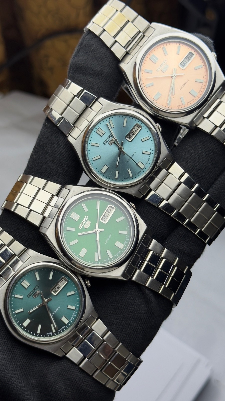 Lot of 4 Vintage Seiko 5 Automatic Day-Date Men’s Japanese Watche 7009