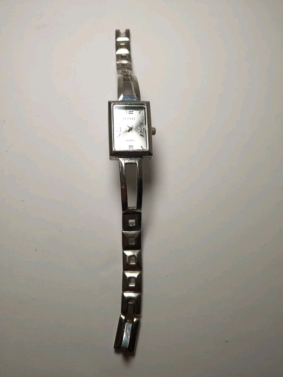 Vintage Decade Silver Tone Womens Wrist Watch Bracelet Geometric Style