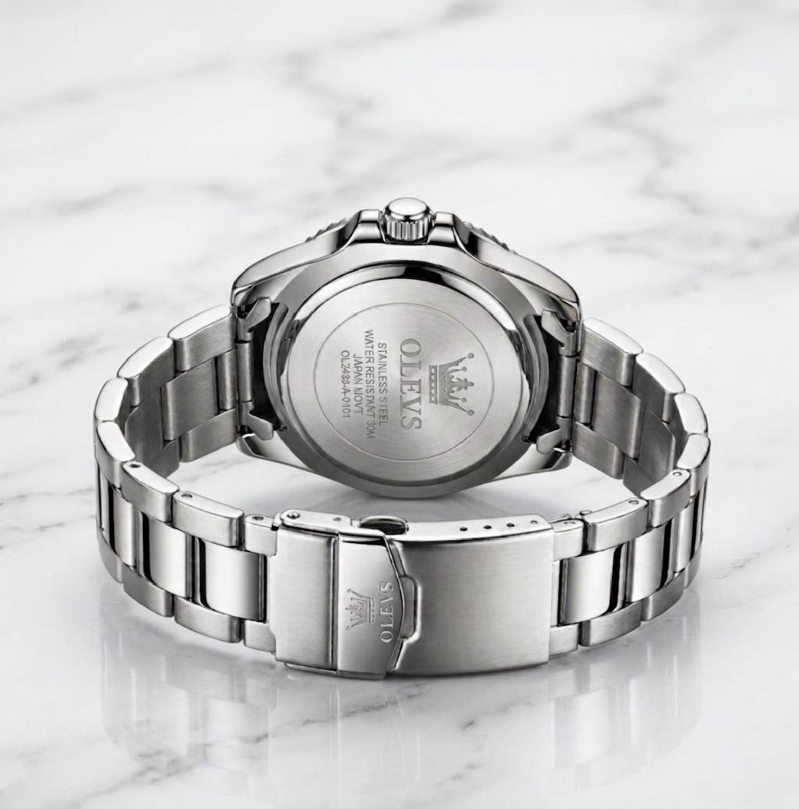 Men’s Waterproof Diver Quartz Silver Bracelet WristWatch Green Dial Bezel Olevs