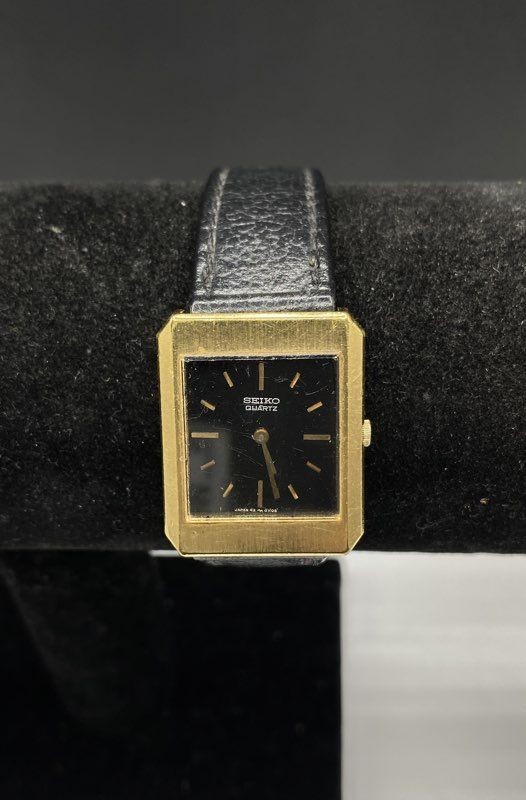 Vintage Seiko 43-3049 Women’s Quartz Watch Gold Tone Black Dial 23mm