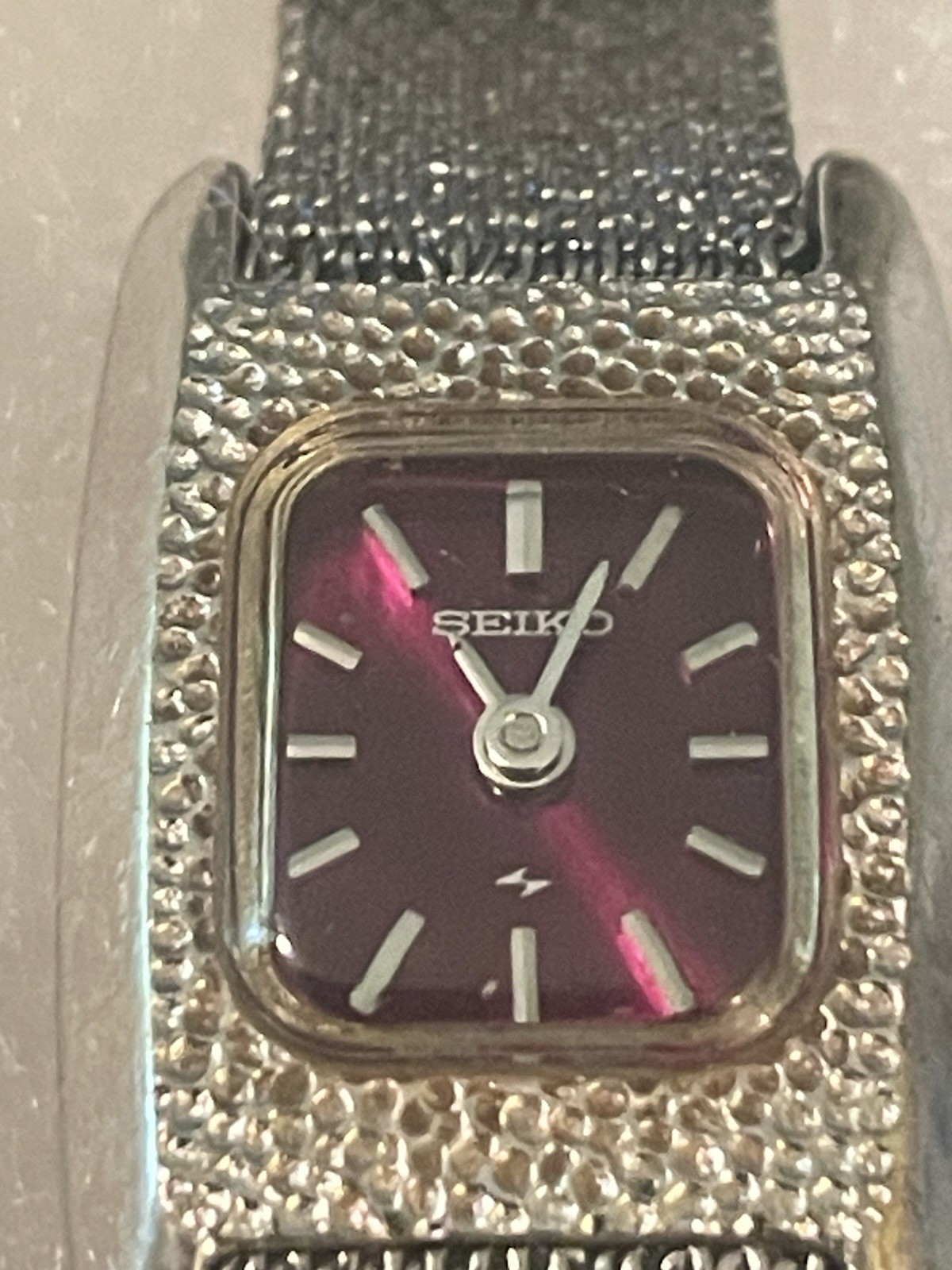 Vintage Seiko Manual Wind Ladies Mechanical Watch Ruby Red Dial – Running Great
