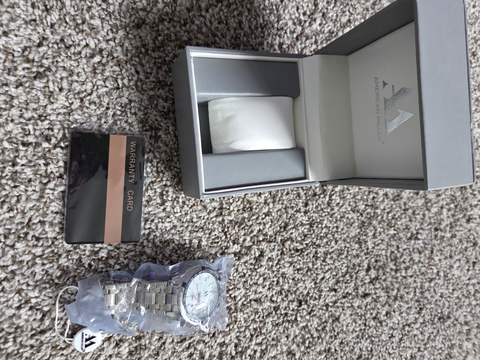 American Miller Men’s Quartz Analog Date Watch SS Bracelet 30m Box/Papers