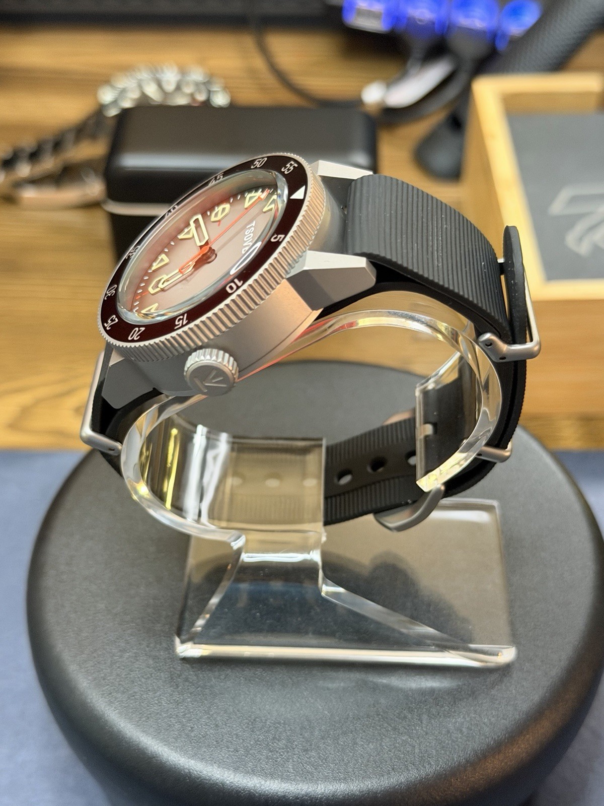 Tsovet JMT-DW42 Global Explorer II Men’s Automatic Diver Watch