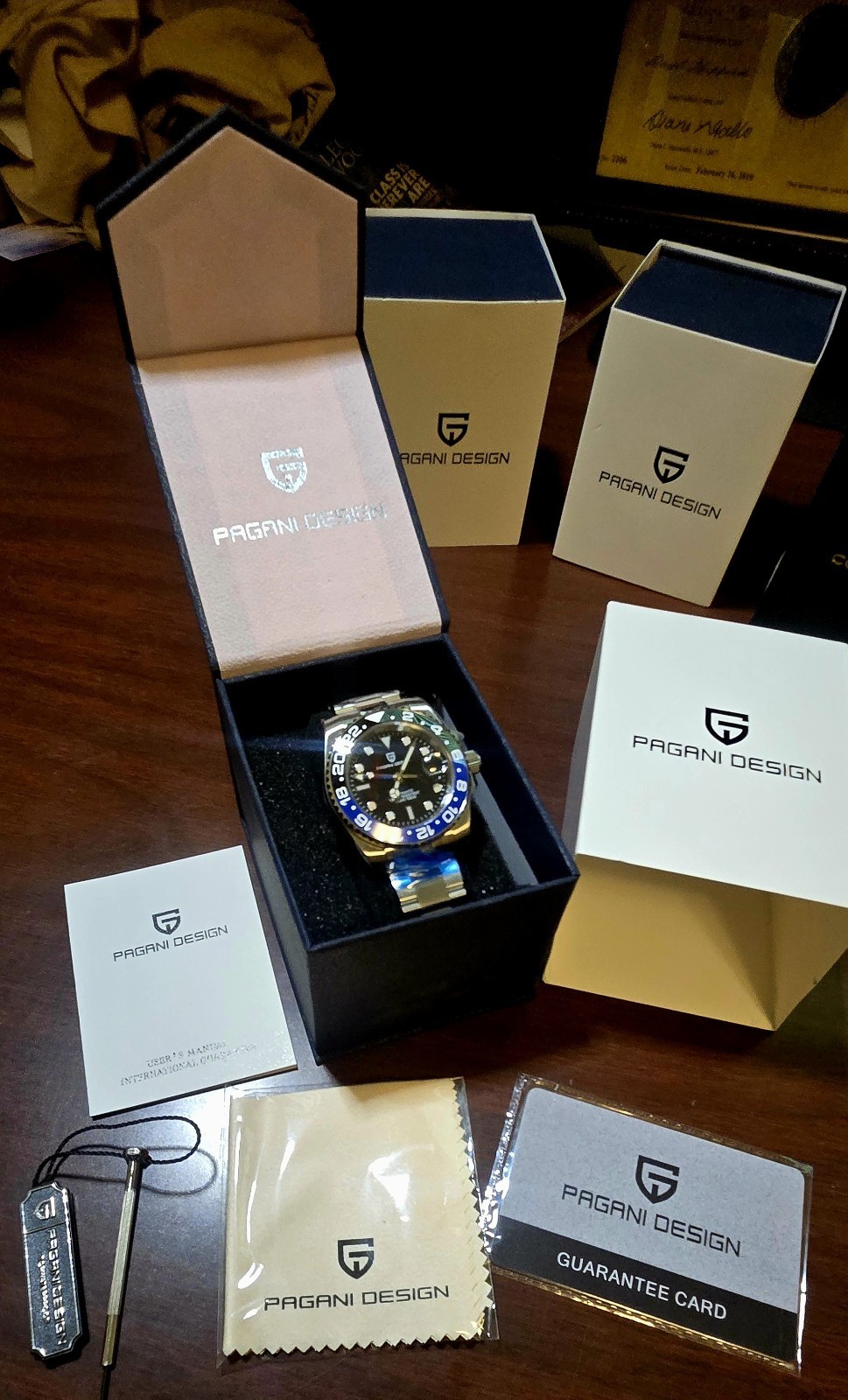Pagani Design GMT II Batman Homage/Automatic NH34/Sapphire Crystal/Ceramic Bezel