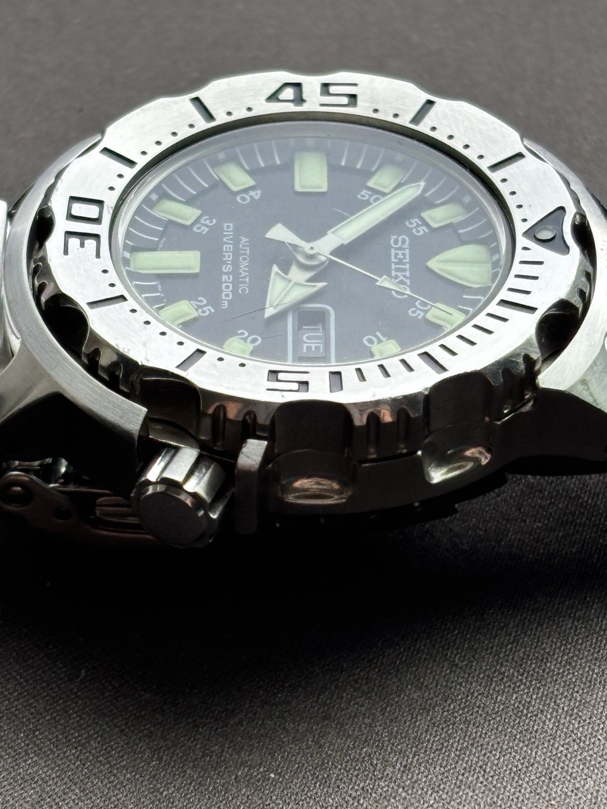 Seiko Black Monster 21J 7S26-0350 Automatic Diver 200m Day/Date Black Dial 42mm