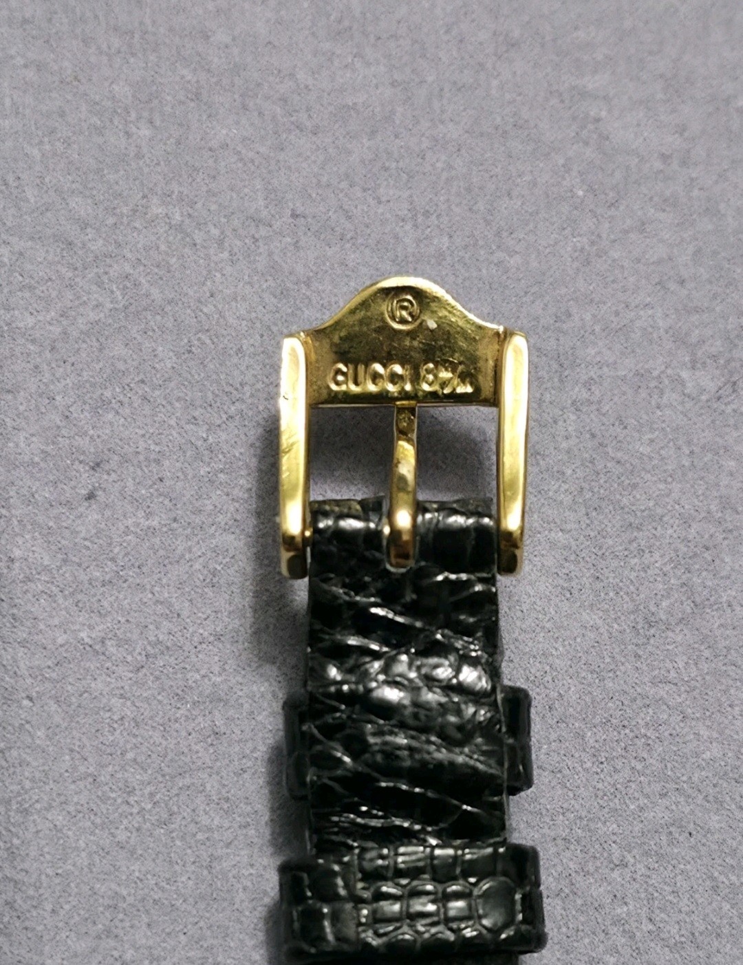 Gucci 2000L Watch **DOES NOT WORK** Parts Only