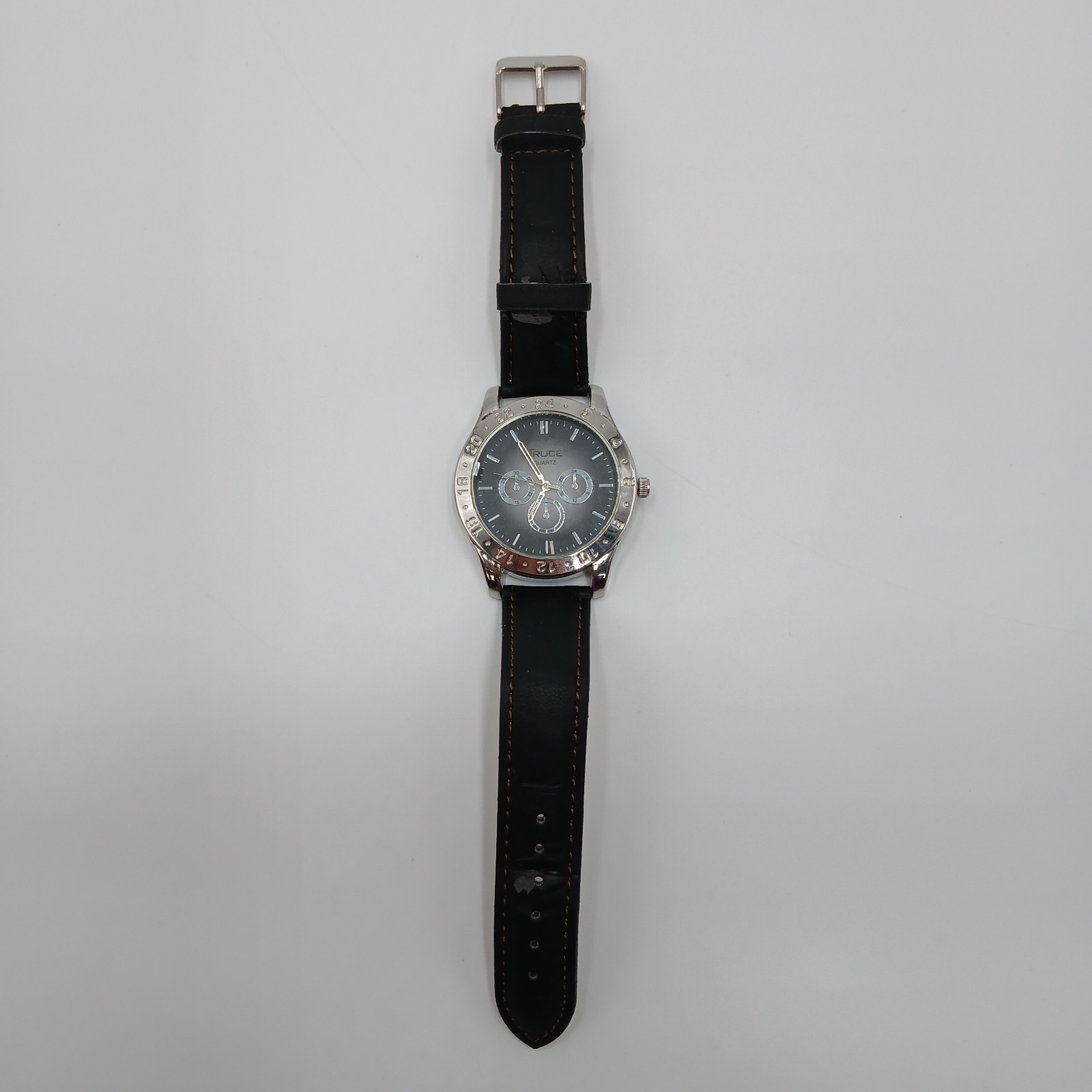 TRUCE Watch Mens Ombre Gray to Black Dial Silver Tone Seconds Hand Strap FLAWS