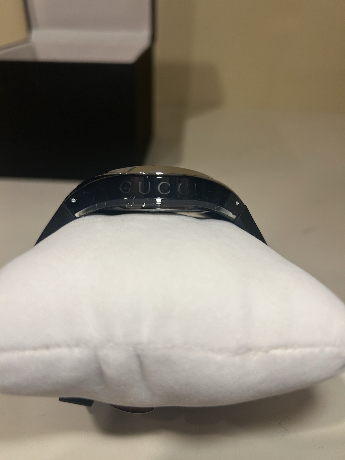 Gucci Sync XXL YA137101 Men’s Quartz Rubber Band Watch New In Box