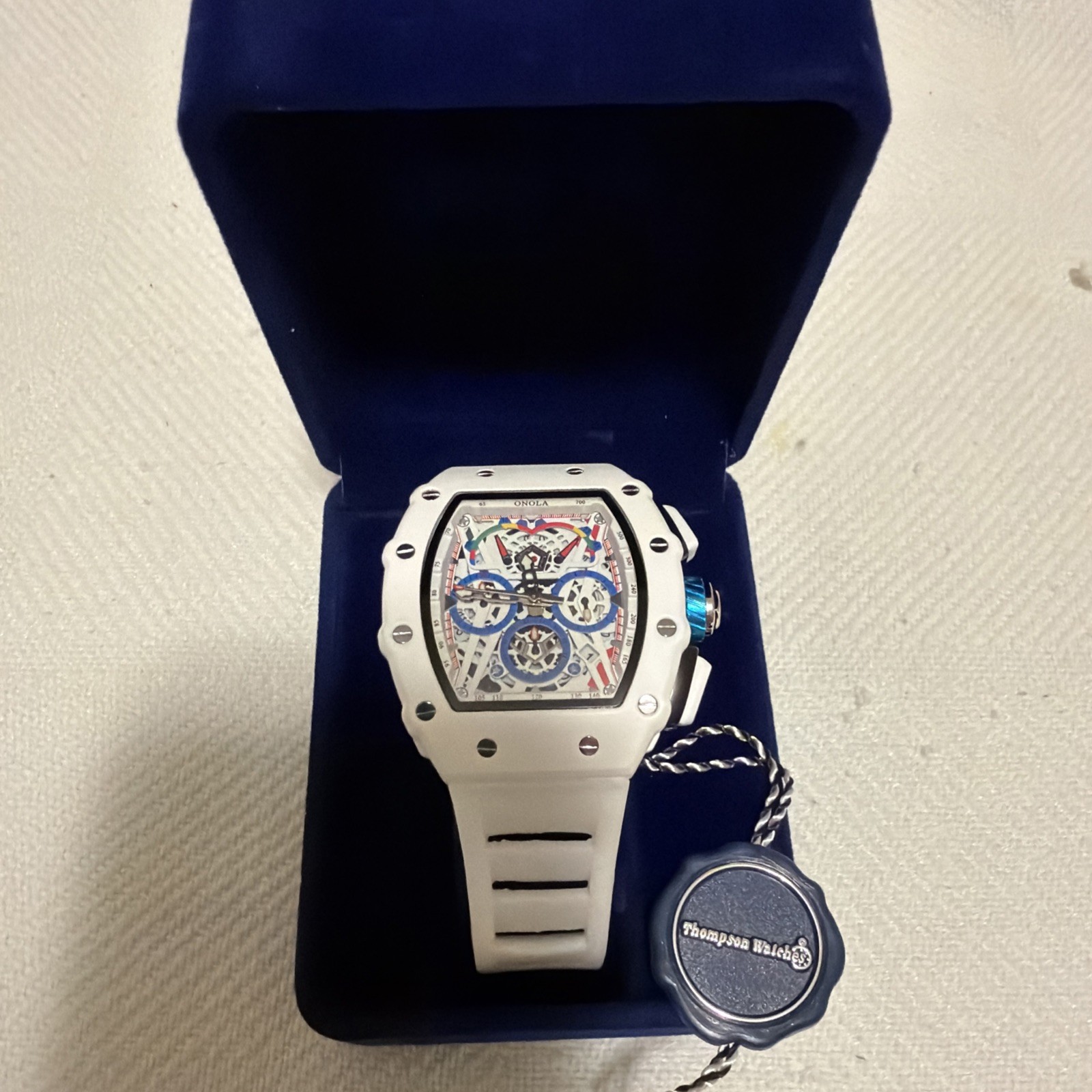 ONOLA Men Skeleton Quartz Watch Luxury Sport Tonneau Hollow Dial Silicone Gift