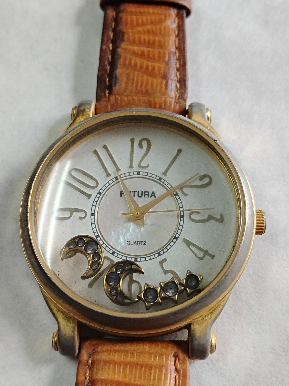 Futura Watch Women 29mm Gold Tone Floating Charms Moon Star New Battery 7.5″ #14