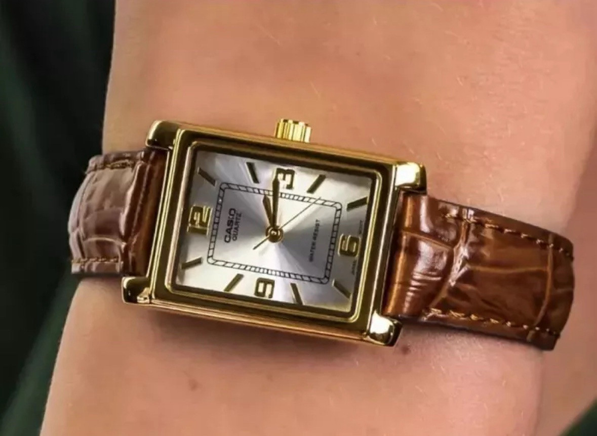 Casio LTP-1234GLL-7A Watch For Women Leather Band Vintage Gold Watches New