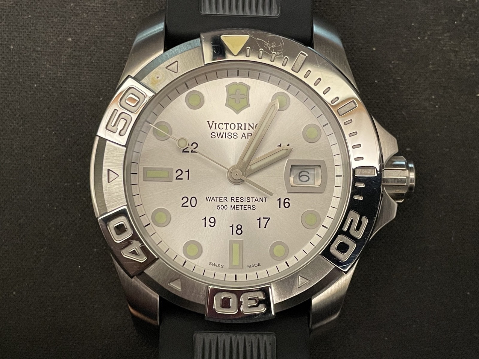 Victorinox Swiss Army Dive Master 500 Model 241038, with Box and Papers