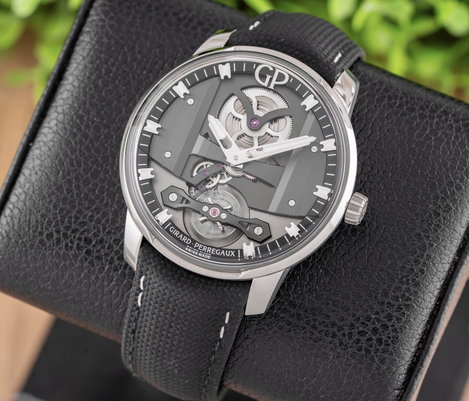 Girard Perregaux Free Bridge 82000-11-631-FA6A with Box & Papers!!