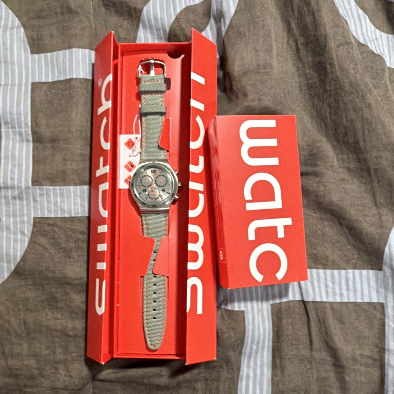 Swatch Irony Chronograph Quartz Gray Dial Green Fabric Strap Box