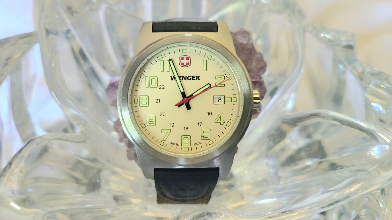 Wenger Men’s 7280x Cream Date Dial Canvas And Leather Band Quartz Watch