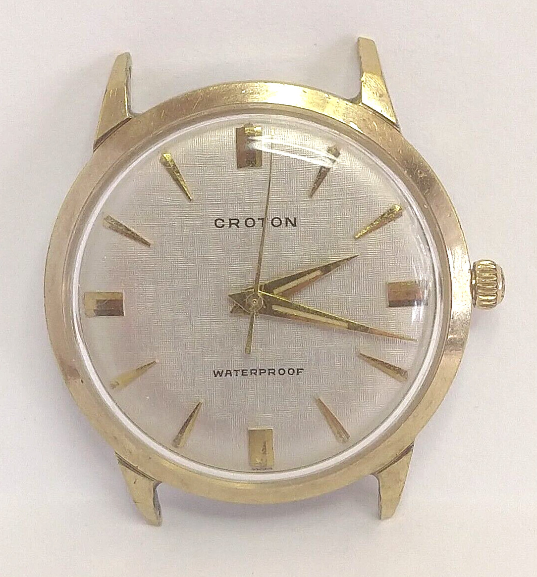 Vintage 33.15mm CROTON 17 Jewel Watch A3RN ST 1686 Movement Linen Dial RUNS WELL