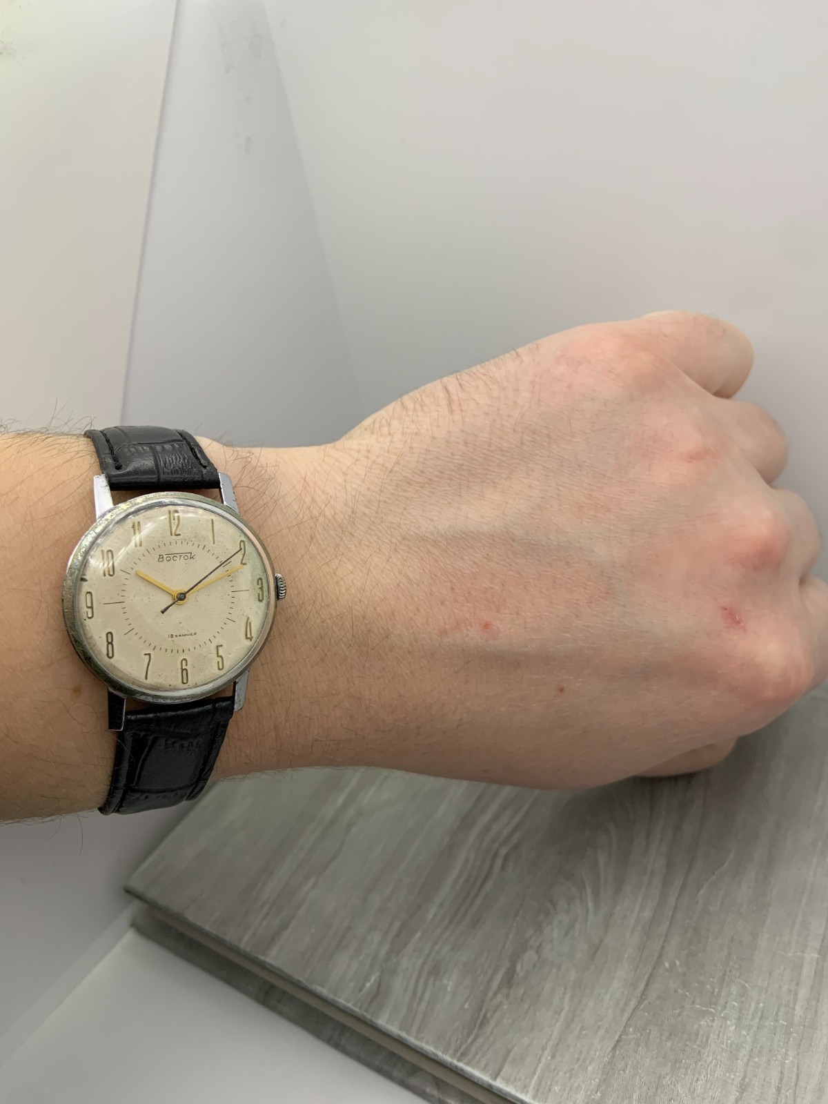 Vintage Soviet Men’s Watch Wostok CCCP Vostok 2209 Mechanical Wristwatch USSR