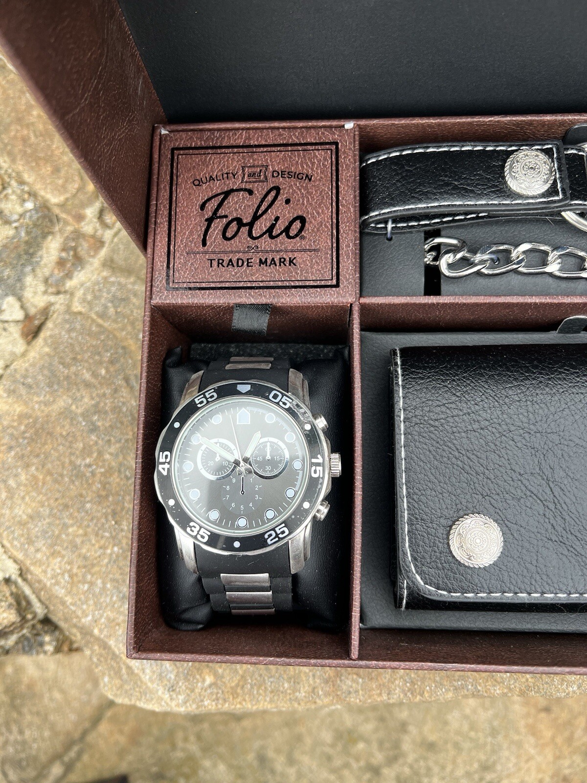 Folio Men’s Gift Set: Watch Black Rubber Silicone Band, Wallet & Pocket Chain