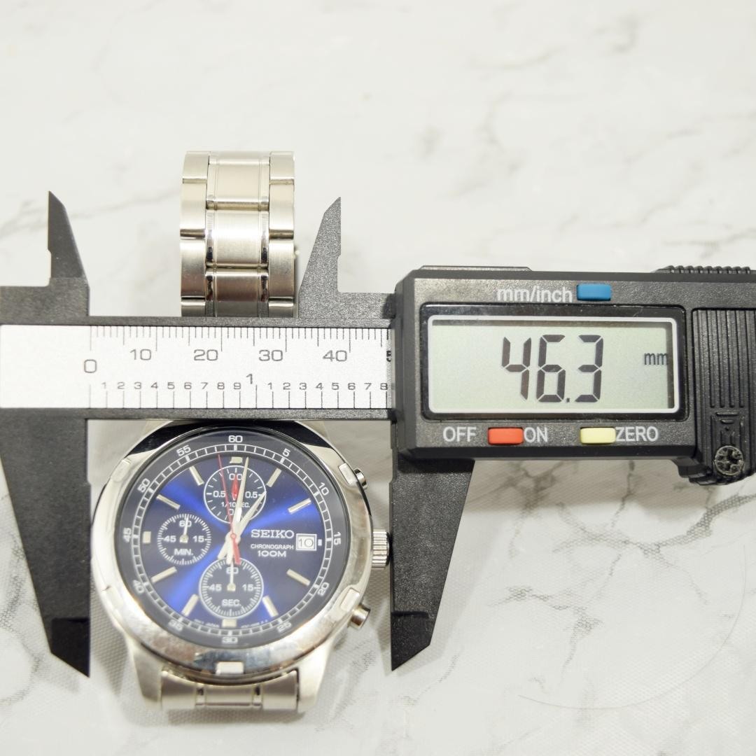 Excellent condition, with box. SEIKO chronograph, imported model, new battery.