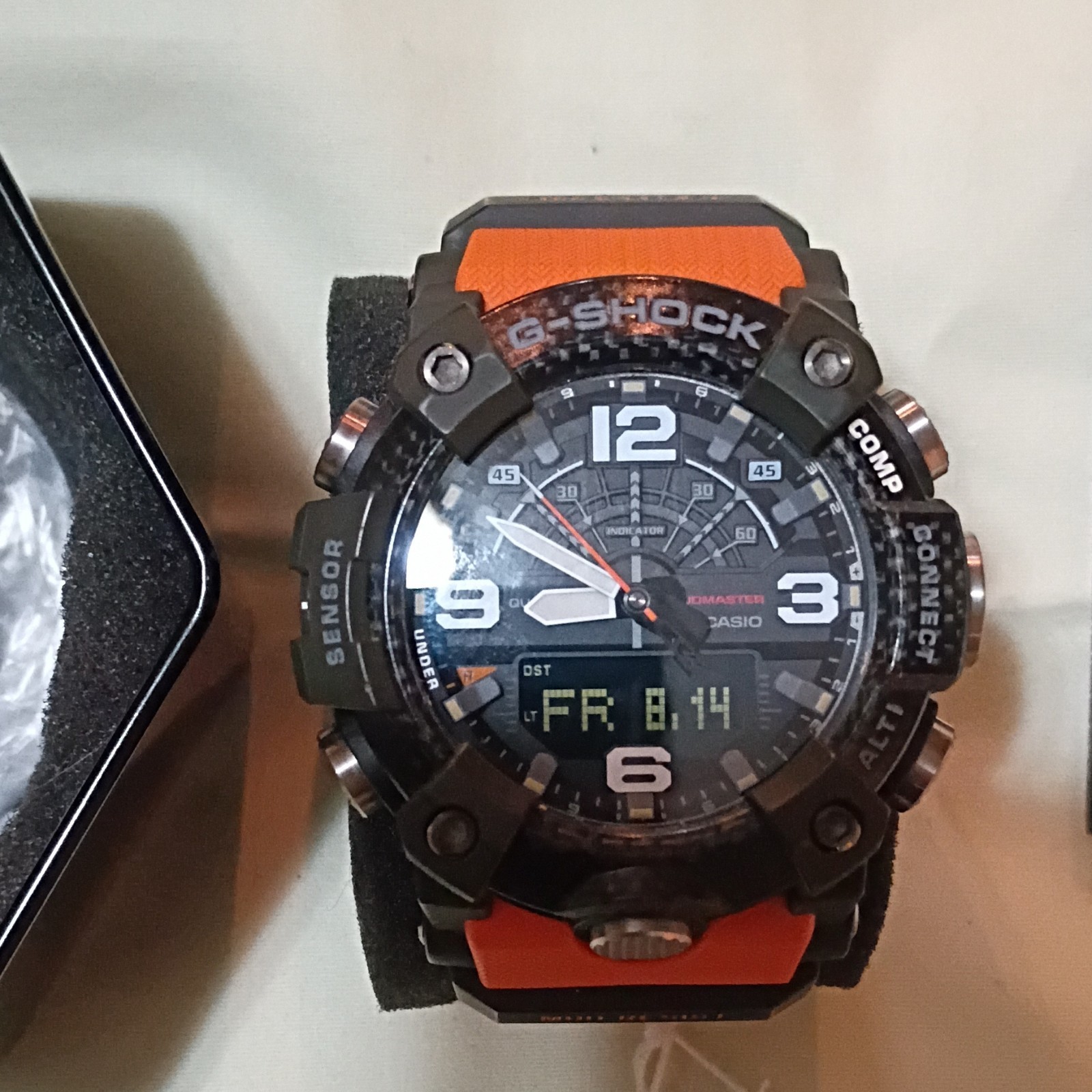 Casio G-SHOCK Mudmaster GG-B100 Bluetooth Carbon Quad 200m Orange/Black