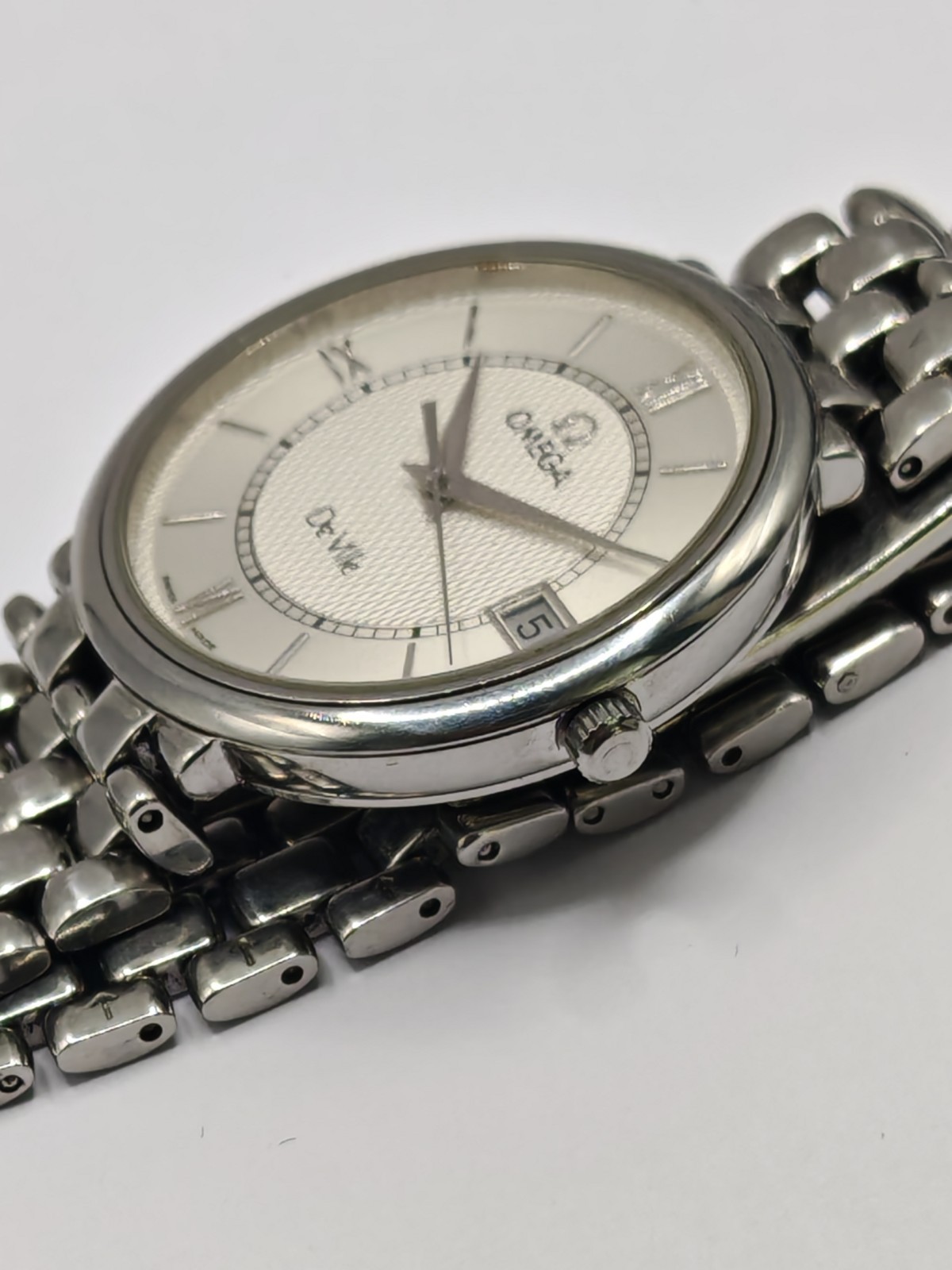 Omega De Ville Prestige White Hobnail Dial Mens Quartz Watch Stunning Condition