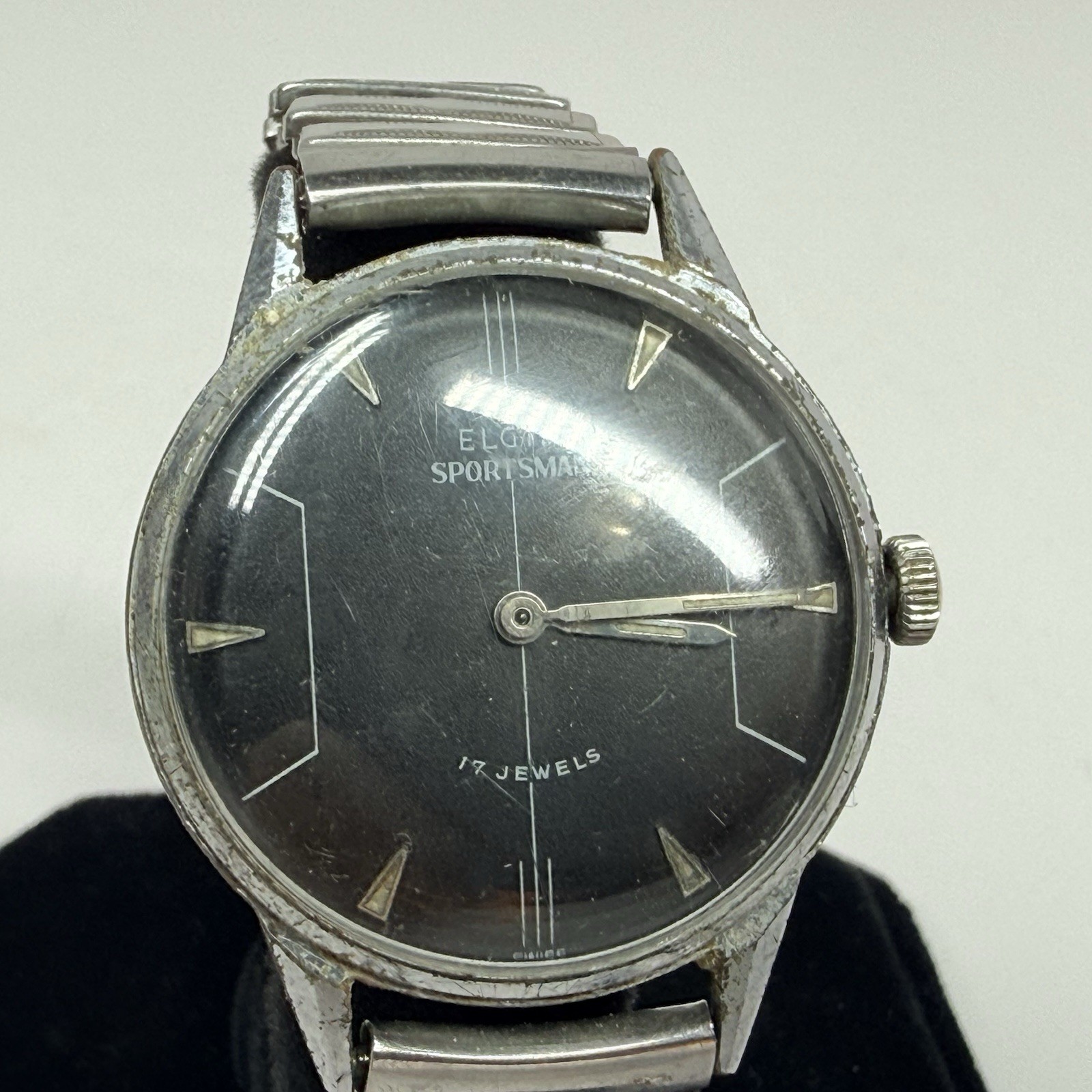 Elgin Sportsman 17 Jewels Black Dial. Wrist Watch RUNS