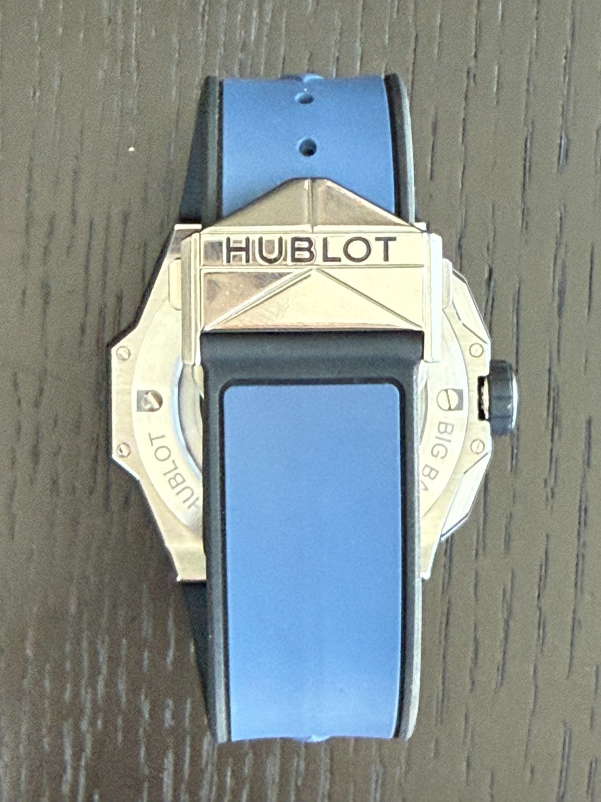 Hublot Big Bang Unico Sang Bleu II Watch – 172 Diamonds [Mint Condition]