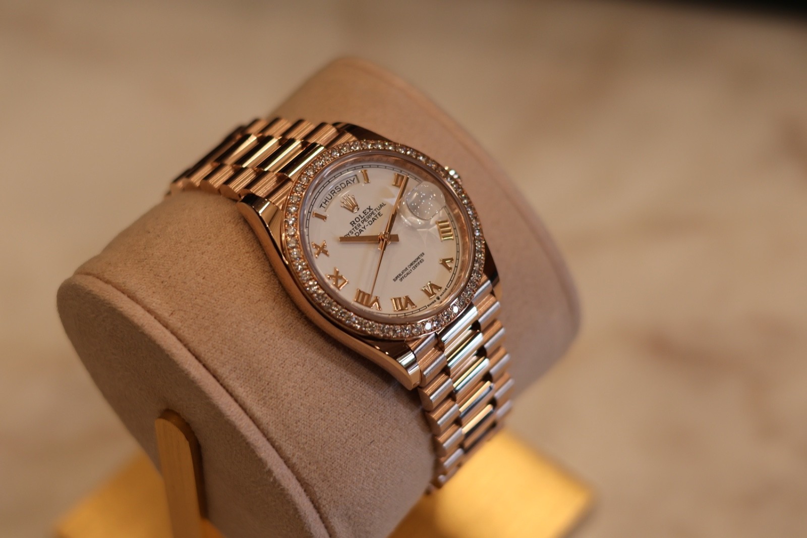 Rolex Day-Date 36 White Roman Rose Gold President Factory Diamond 128345RBR