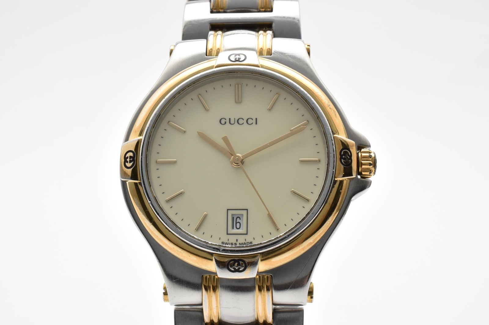 [Exc+5] GUCCI 9040M Quartz Ivory Dial Date Two-Tone Stainless Men’s Watch 18cm