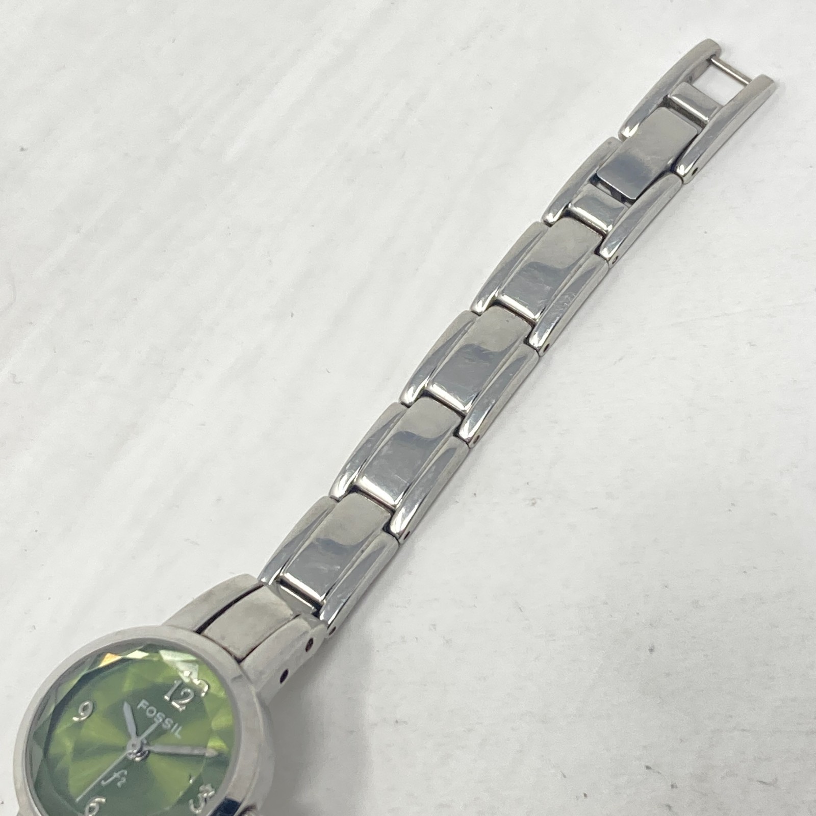 Fossil F2 Womens Watch 22mm Silver Tone Green Dial Faceted WR New Battery 6.25″